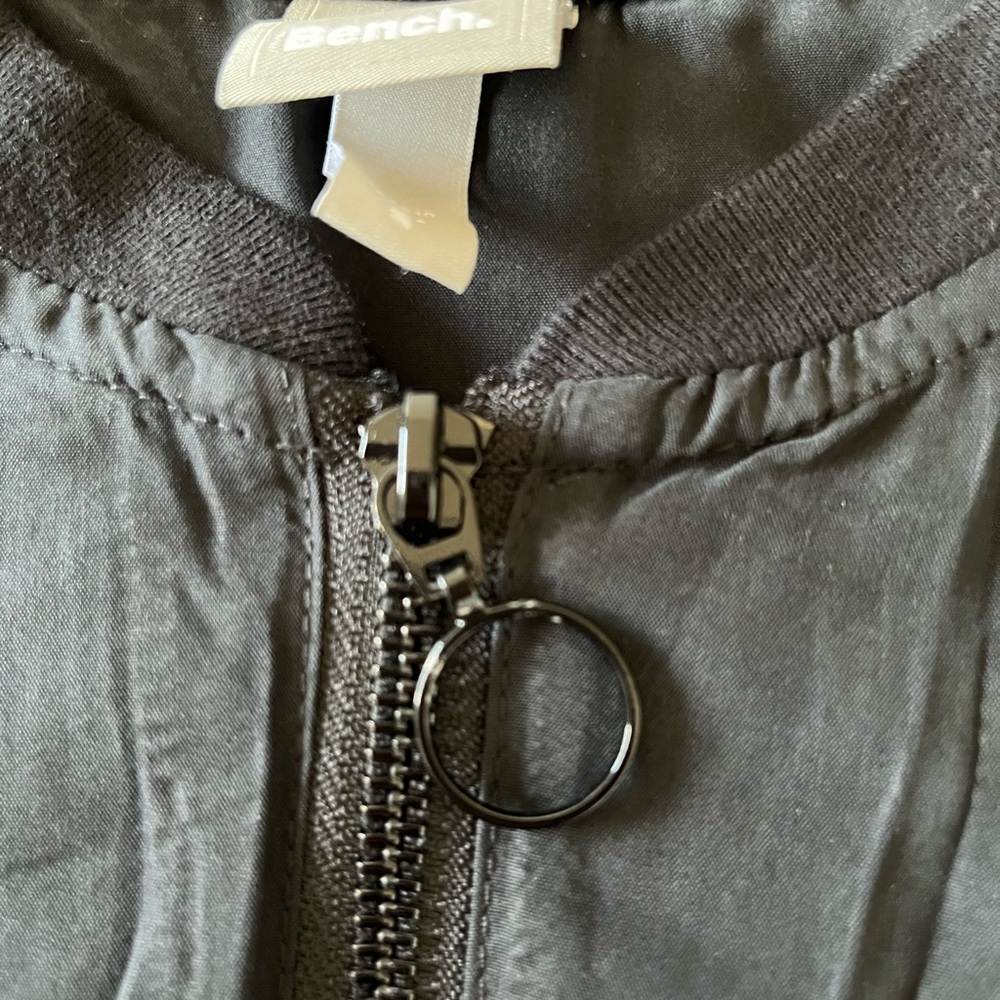 Bench Zip-up Romper - Picture 5 of 8